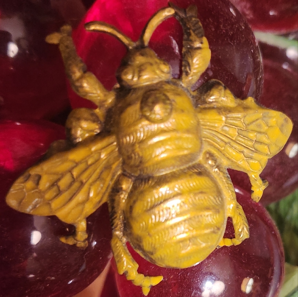 80s BEE Pin JAN MICHAELS SF Insect Bug Scarab Beetle Golden Brass Brooch 2" EVC - Picture 5 of 16